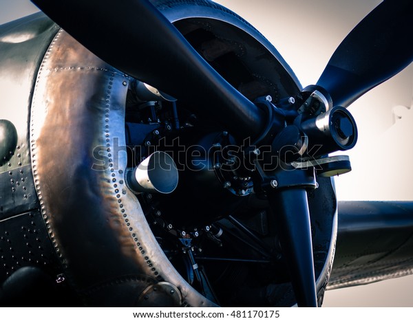 Mitt julstrulsprojekt - Sida 5 Bristol-blenheim-bomber-engine-propeller-600w-481170175