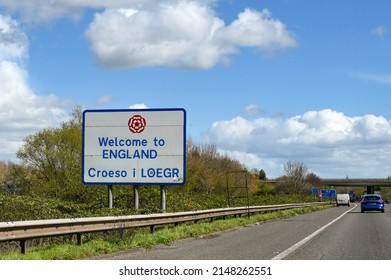 Bristol, England - April 2022: Welcome To England Sign On The M4 Motorway. The Sign Is Bilingual With The Welsh Translation Below The Main Message