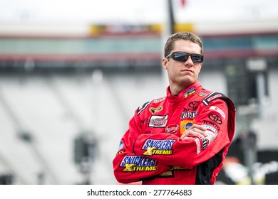 Bristol, TN - Apr 17, 2015:  David Ragan (18) Watches Practice For The Food City 500 At Bristol Motor Speedway In Bristol, TN.
