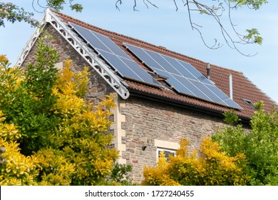 Bristol-May-2020-England-a Close Up View Of Solar Pannels On A Roof Of A Home In Bristol 