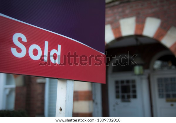 British Estate Agent Sign Board House Stock Photo 1309932010 | Shutterstock