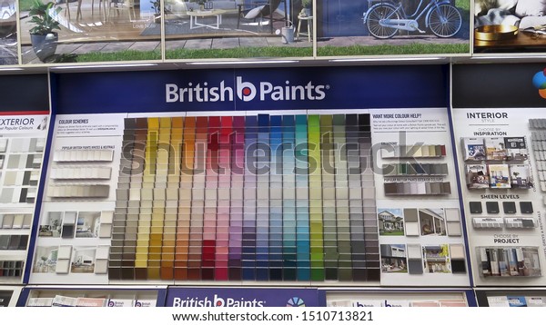 British Paints Sign Bunnings Penrith Homemaker Stock Photo