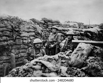 British World War 1 Soldiers In A Front Line Trench. 1915-18.