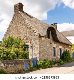 Brittany, Ile aux Moines island in the Morbihan gulf, typical houses in the village