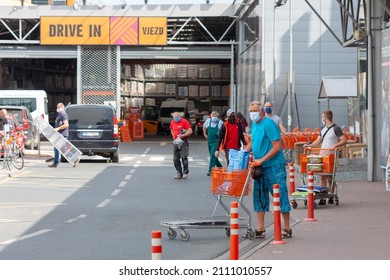 BRNO, CZECH REPUBLIC - MAY 22,2020: DIY Home Improvement Market Hornbach, People Can Shop After Lockdown Caused Covid-19 Pandemic.