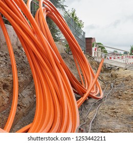 6,302 Fiber Cable Construction Images, Stock Photos & Vectors ...