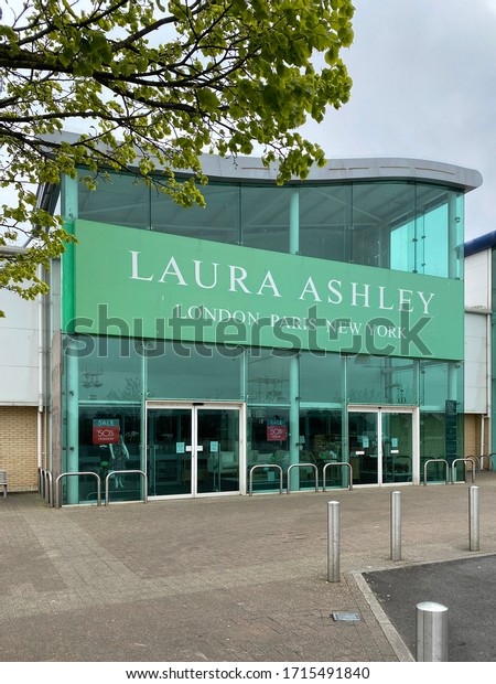 Broadstairs Retail Park / Kent - April 25 2020:\
Closed Laura Ashley shop is a deserted retail park. The image shows\
an empty car park. Laura Ashely closed a number of shops as it\
tried to find a\
buyer