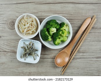 Broccoli, Anchovy, Bean Sprouts, Food, Side Dish