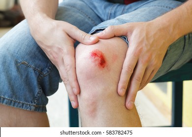 wet pussy bleeding Watch a woman watch porn
