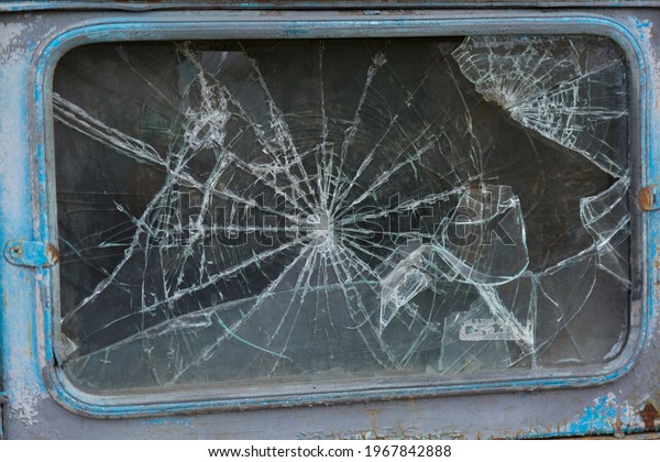 broken car glass,\
broken window, broken\
glass,