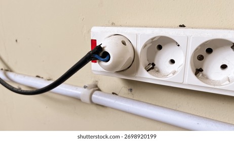 a broken electrical plug is dangerous