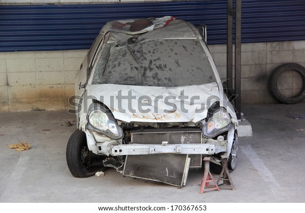 Broken front bumper\
and bonnet car  accident