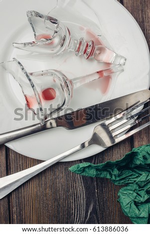 broken glasess