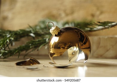 Broken Golden Christmas Bauble 6362