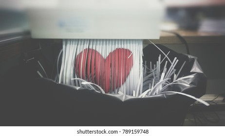 Coeur Brise Images Stock Photos Vectors Shutterstock