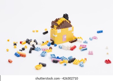 Broken Lego House 