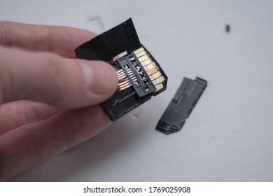 Broken Memory Card, Cracked Memory Card