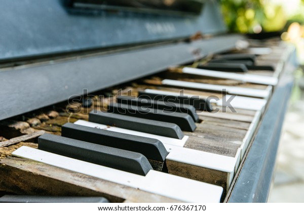 broken-piano-key-stock-photo-676367170-shutterstock