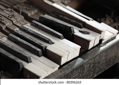 Broken Piano Keys