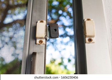 Broken Security Magnetic Lock  Contact For Mosquito Wire Screen Window, Repair Room Concept