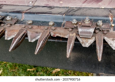 Broken Sickle Knife On Combine Harvester Soybean Platform.  Farm Equipment Maintenance, Repair, And Service Concept