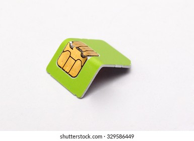broken-sim-card-260nw-329586449.jpg
