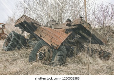 Broken Wheel Abandoned Construction Equipment Covered Stock Photo ...