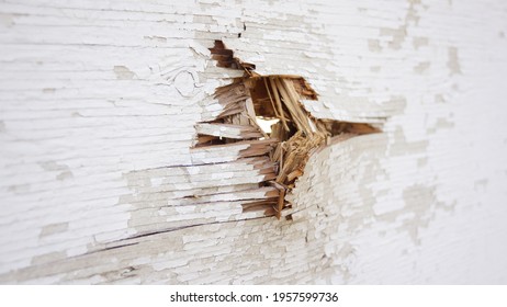 Broken Wood Texture. Damaged White Shabby Surface Of Wall With Ragged Hole. Defect. Cracked Structure. Abstract. - 15 April 2021, Montreal, Canada