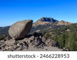 Brokeoff Mountain in Lassen Volcanic National Park : California, USA