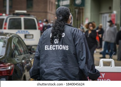 Bronx, New York/USA October 24, 2020. Long Lines In The Bronx Election Polls As Early Voting Begins In New York City. 