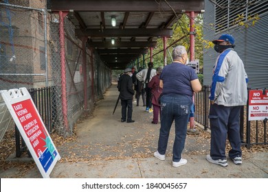 Bronx, New York/USA October 24, 2020. Long Lines In The Bronx Election Polls As Early Voting Begins In New York City. 