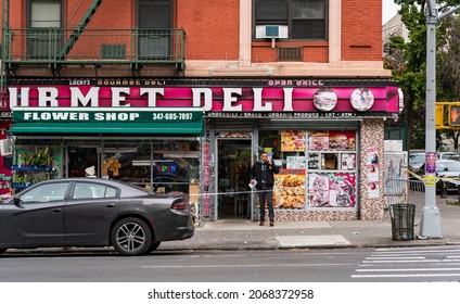 Bronx, NY USA November 2, 2021. Police Investigate The Scene Where A Robbery Suspect Opened Fire On Police In The Hunts Point Section Of The Bronx.  