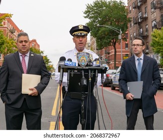 Bronx, NY USA November 2, 2021. Police Investigate The Scene Where A Robbery Suspect Opened Fire On Police In The Hunts Point Section Of The Bronx.  