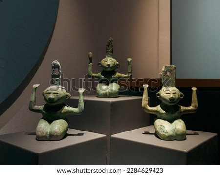 Bronze Kneeling Figurines, Ancient China Spring and Autumn Period.