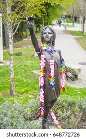 Bronze Statue Of Sadako Sasaki In Seattle - SEATTLE / WASHINGTON - APRIL 11, 2017