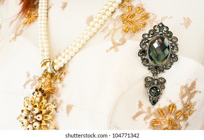 Brooch with Pearls