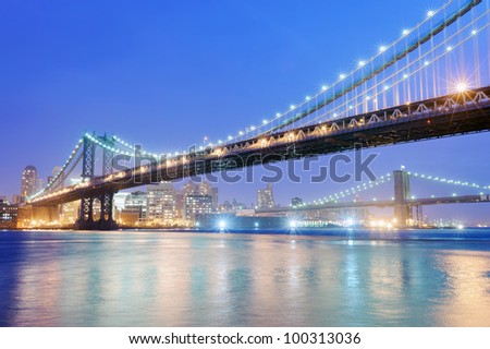 Brooklyn and Manhattan bridge in New York at night