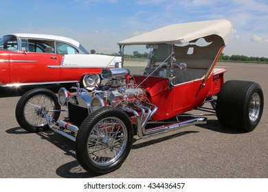 6,860 Vintage Special Cars Images, Stock Photos & Vectors | Shutterstock