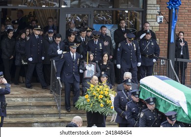 Brooklyn, NY - January 04, 2015: Pei Xia Chen Widow Of Wenjian Liu Cries Outside Aievoli Funeral Home For The Funeral Of Slain New York City Police Officer Wenjian Liu