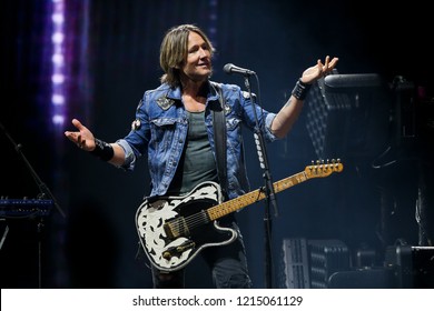 BROOKLYN, NY - OCT 27: Keith Urban Performs Onstage At Barclays Center On October 27, 2018 In Brooklyn, New York.