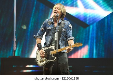 BROOKLYN, NY - OCT 27: Keith Urban Performs Onstage At Barclays Center On October 27, 2018 In Brooklyn, New York.