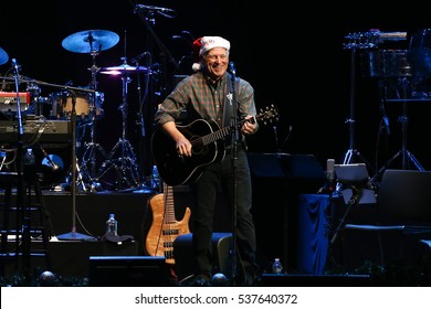 BROOKLYN, NY-DEC 9: Jimmy Buffett performs at WCBS-FM 101.1's Holiday in Brooklyn at Barclays Center on December 9, 2016 in Brooklyn, New York. 