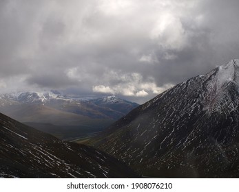 Brooks Range From Dalton Highway Alaska