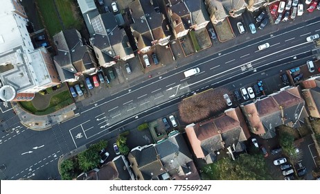 Broomfield Park London Streets Straight Down