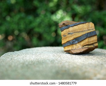 Brown And Black Raw Tiger's Eye Rock 