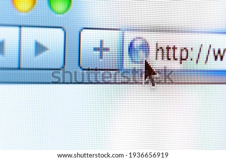 Browser of computer ready to read a website that start with www