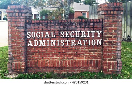 BRUNSWICK, GA-SEPTEMBER 30, 2016:  Sign For A Local Social Security Office.