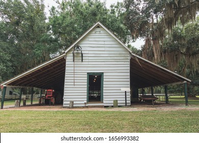 BRUNSWICK, GEORGIA - Sept 18, 2019: Hofwyl Broadfield Plantation Historic Site.  A Slave Run Rice Plantation Of The 1800s. Preserved Farm Building.