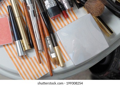 Brushes Beauty Tricks