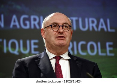 Brussels, Belgium. 1st June, 2018.Press Conference By European Commissioner Phil HOGAN On The Common Agricutural Policy. 